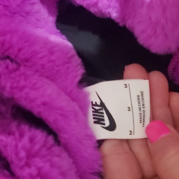 Nike fur jacket - Picture 2 of 3